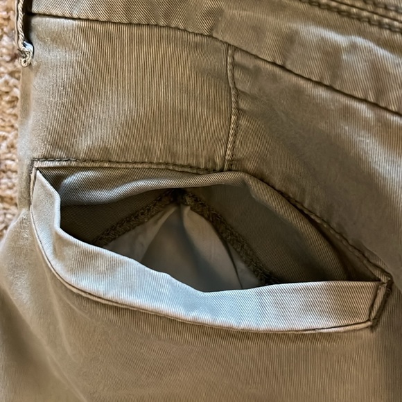 American Eagle Outfitters Stretch Midi Size 8 Green Shorts - Picture 5 of 5